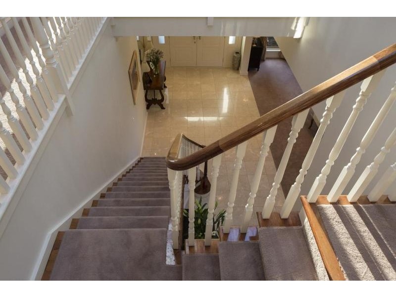 31 Elwood Drive, Strathdale VIC 3550