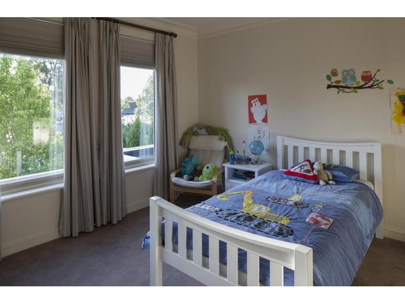 31 Elwood Drive, Strathdale VIC 3550