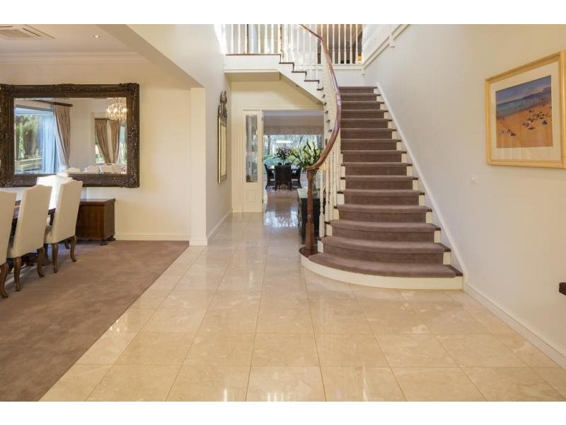 31 Elwood Drive, Strathdale VIC 3550