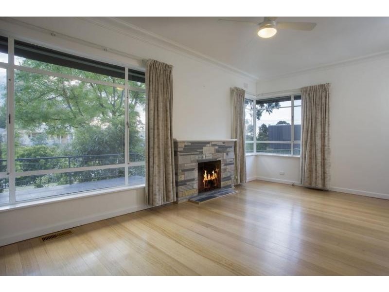 11 Wirth Street, Flora Hill VIC 3550