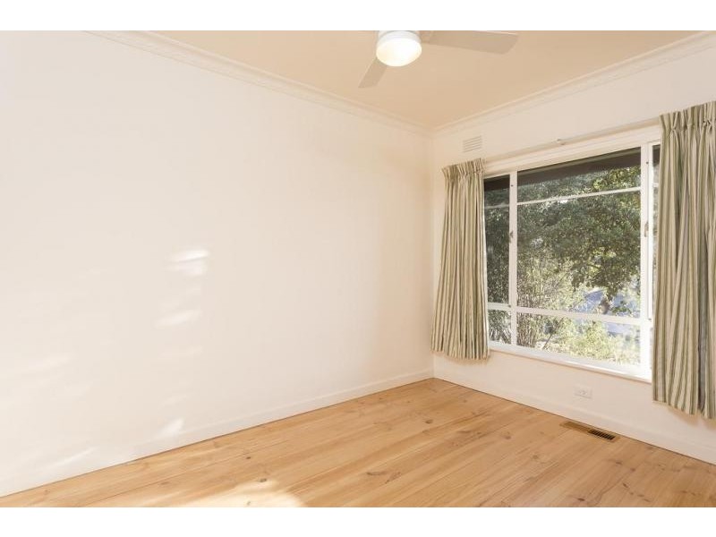 11 Wirth Street, Flora Hill VIC 3550