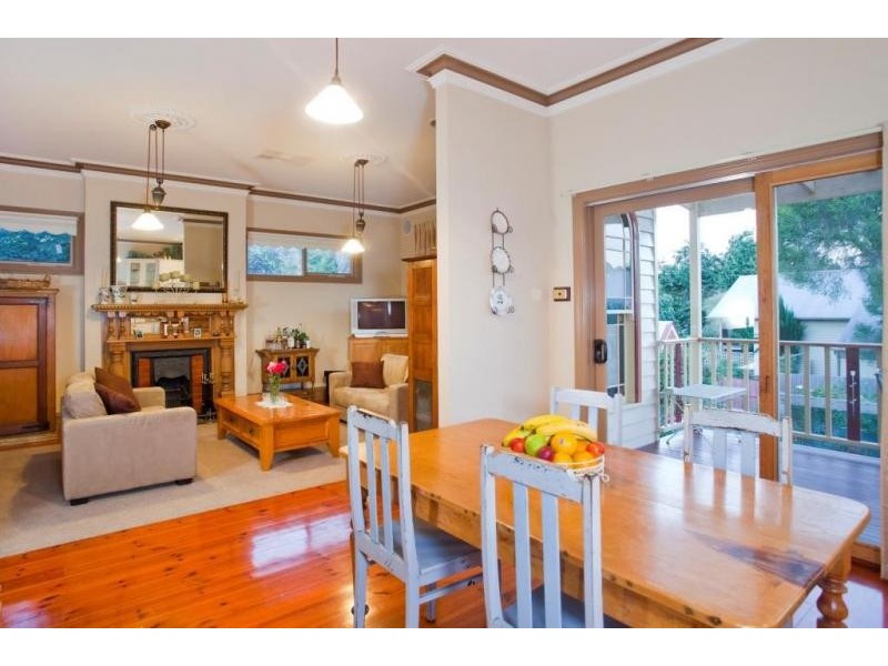 6 Brougham Street, Quarry Hill VIC 3550