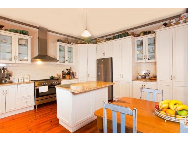 6 Brougham Street, Quarry Hill VIC 3550