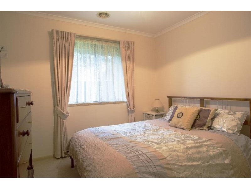 4 Brooke Court, Strathdale VIC 3550