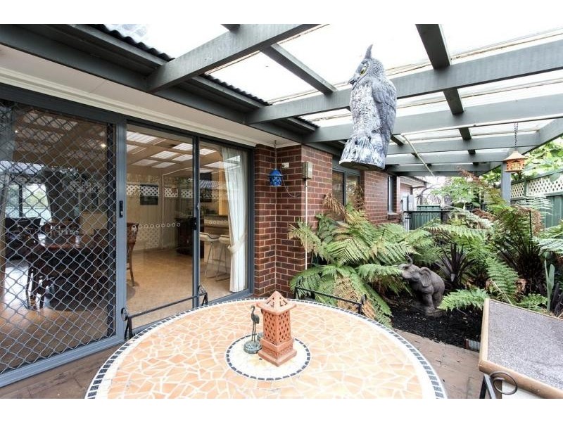 4 Brooke Court, Strathdale VIC 3550