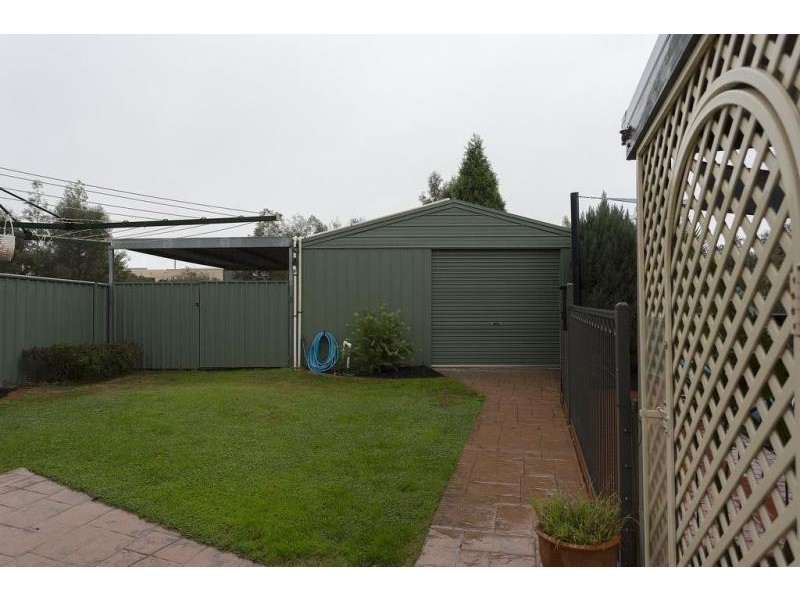 4 Brooke Court, Strathdale VIC 3550