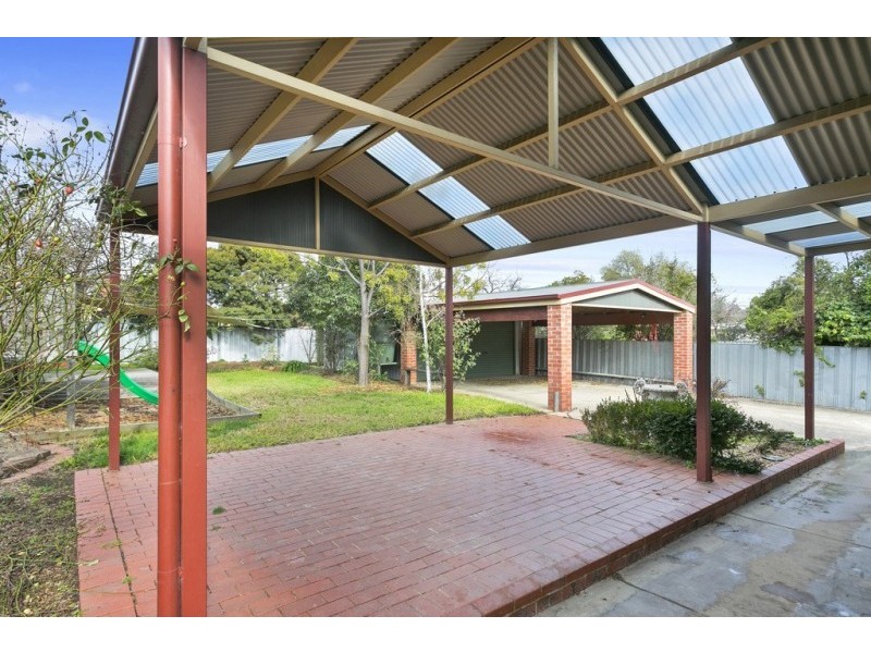 12 Townsend Street, Flora Hill VIC 3550