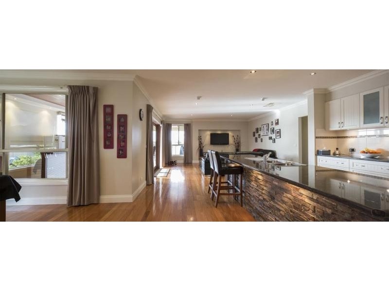 16 Irrabella Place, Kangaroo Flat VIC 3555