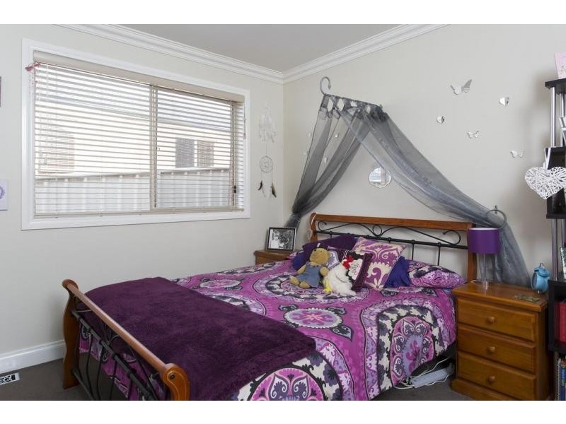 16 Irrabella Place, Kangaroo Flat VIC 3555