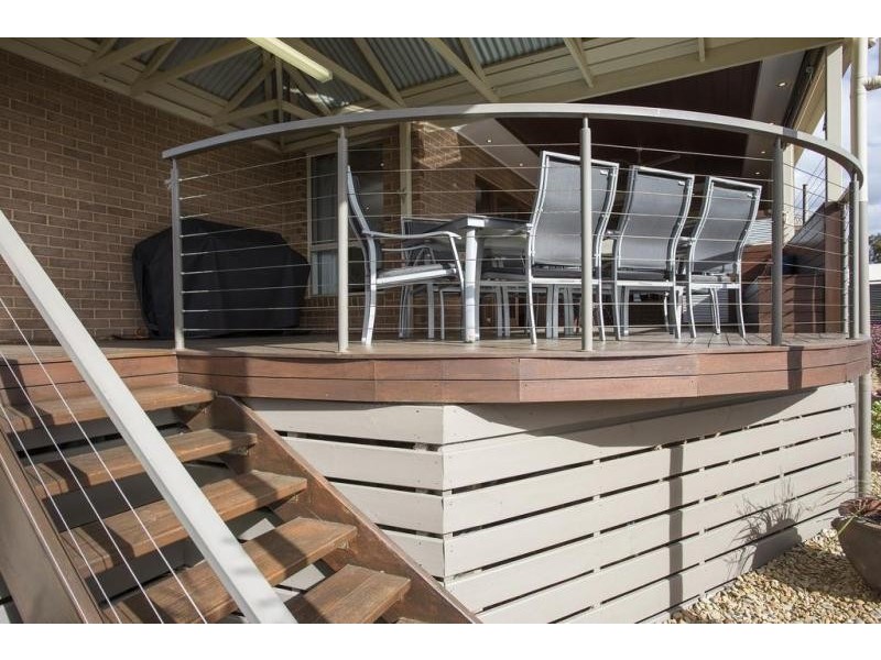 16 Irrabella Place, Kangaroo Flat VIC 3555