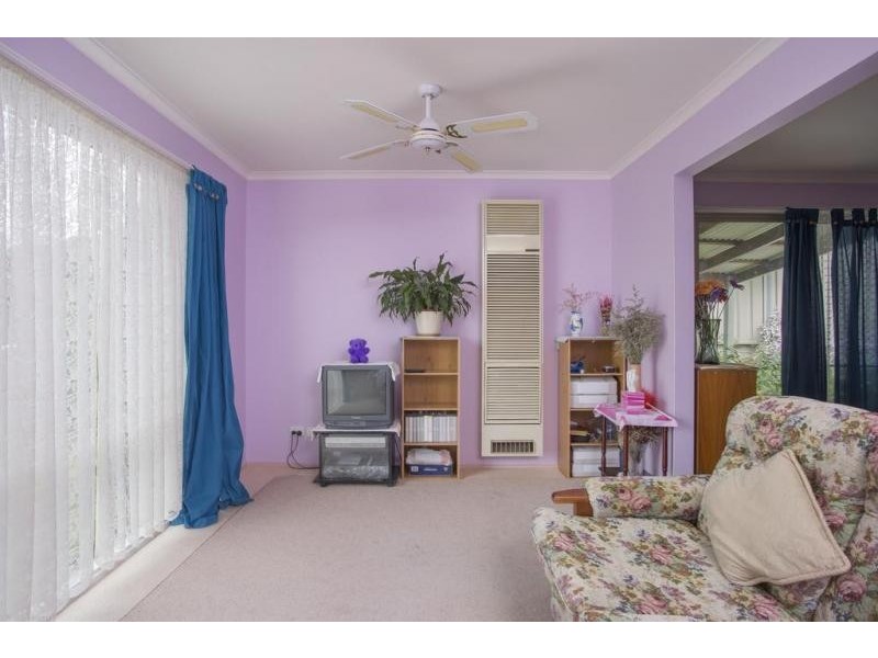 5 Lowe Street, Kangaroo Flat VIC 3555