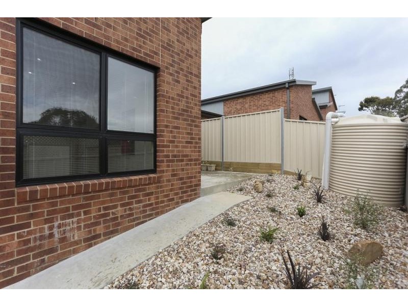 2/71 Allingham Street, Golden Square VIC 3555