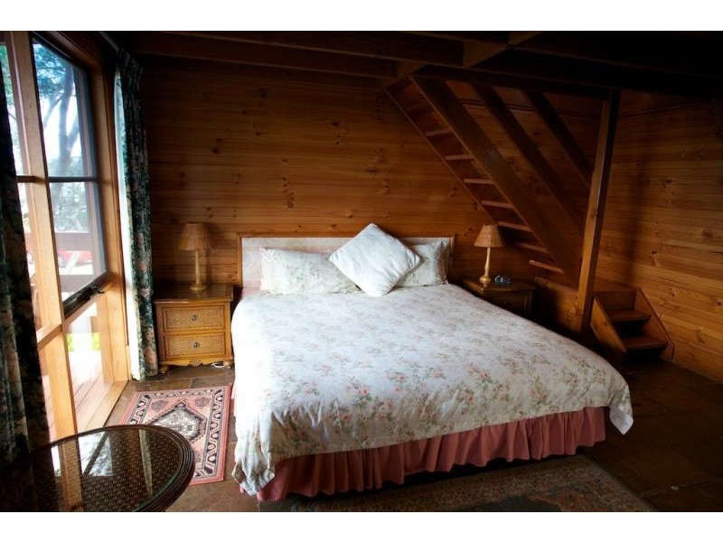 188 Mountain Creek Road, Moonambel VIC 3478