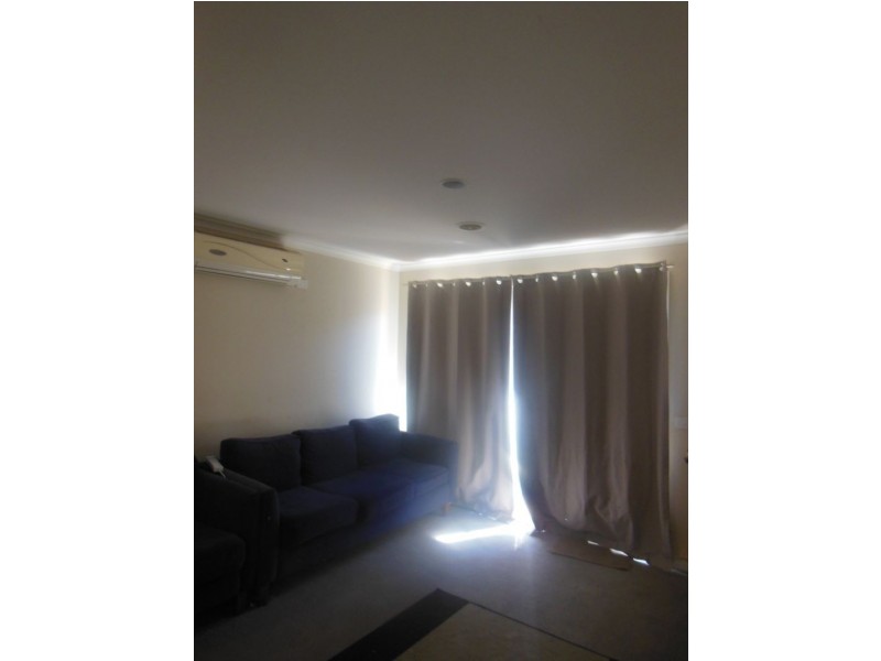 8/4-6 Greenview Circuit, Epsom VIC 3551