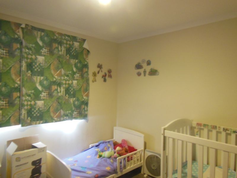 8/4-6 Greenview Circuit, Epsom VIC 3551