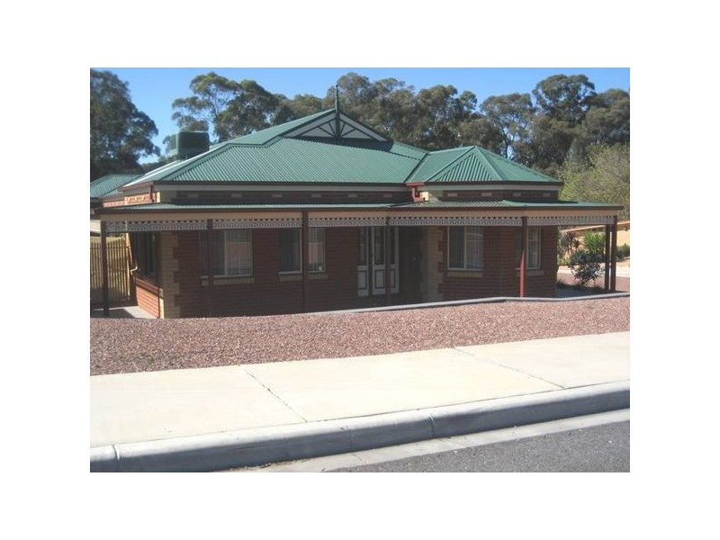 1 Bramley Place, Strathdale VIC 3550