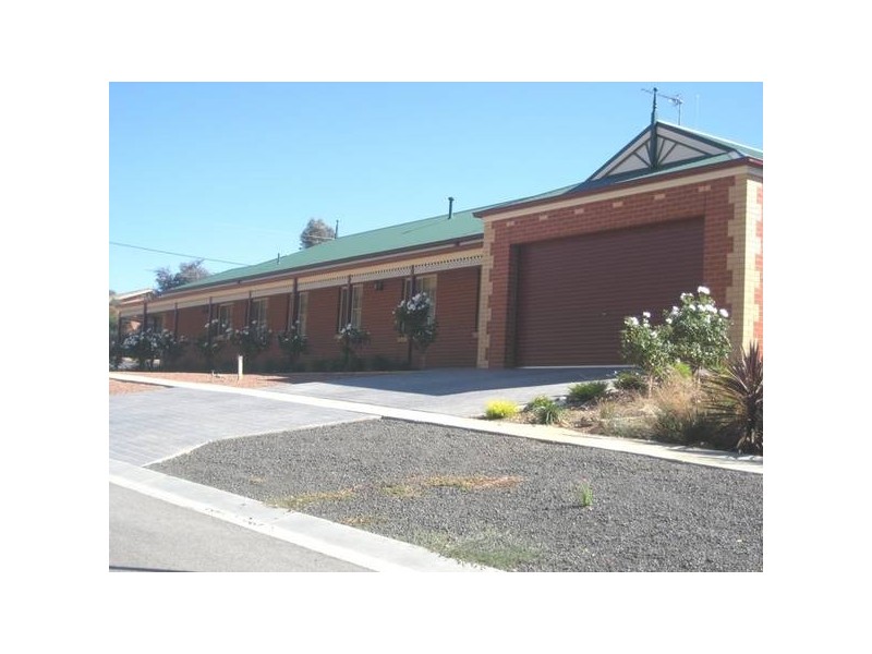 1 Bramley Place, Strathdale VIC 3550