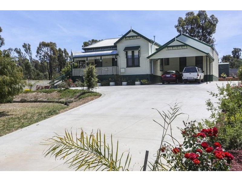 64 Sparrowhawk Road, West Bendigo VIC 3550