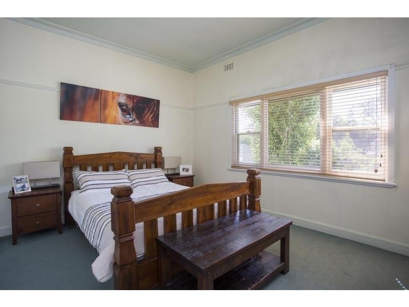 102 Havlin Street West, Quarry Hill VIC 3550