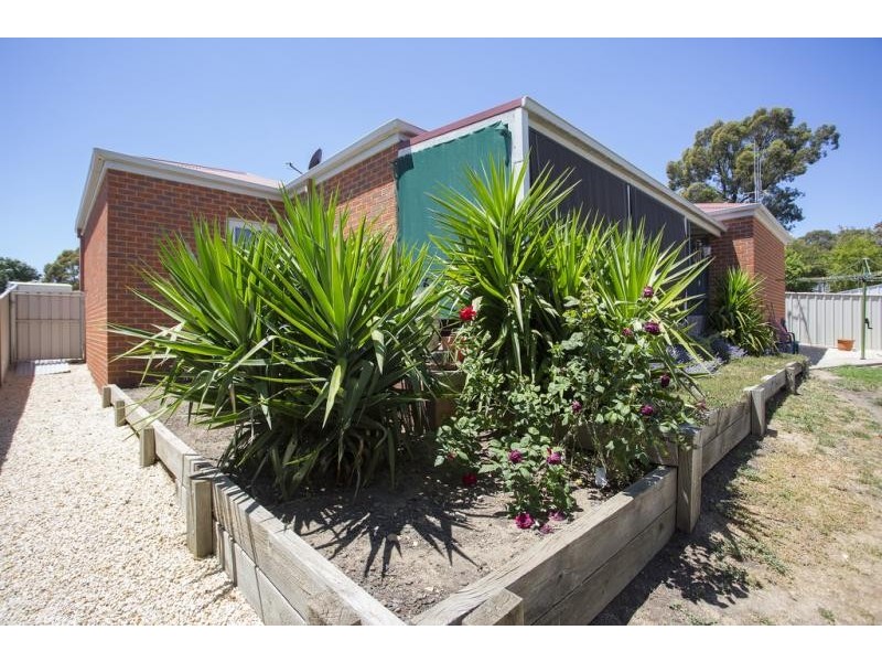 7 Hibiscus Court, Kangaroo Flat VIC 3555
