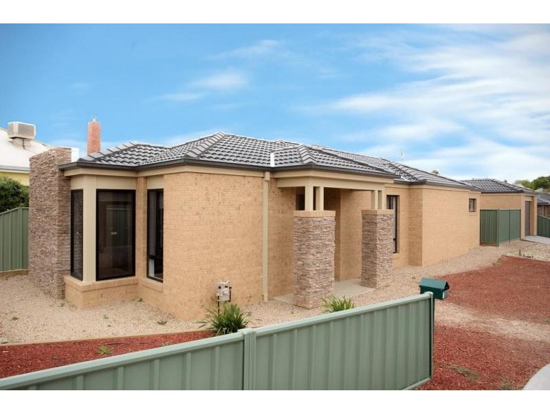 1/33 Strickland Road, East Bendigo VIC 3550