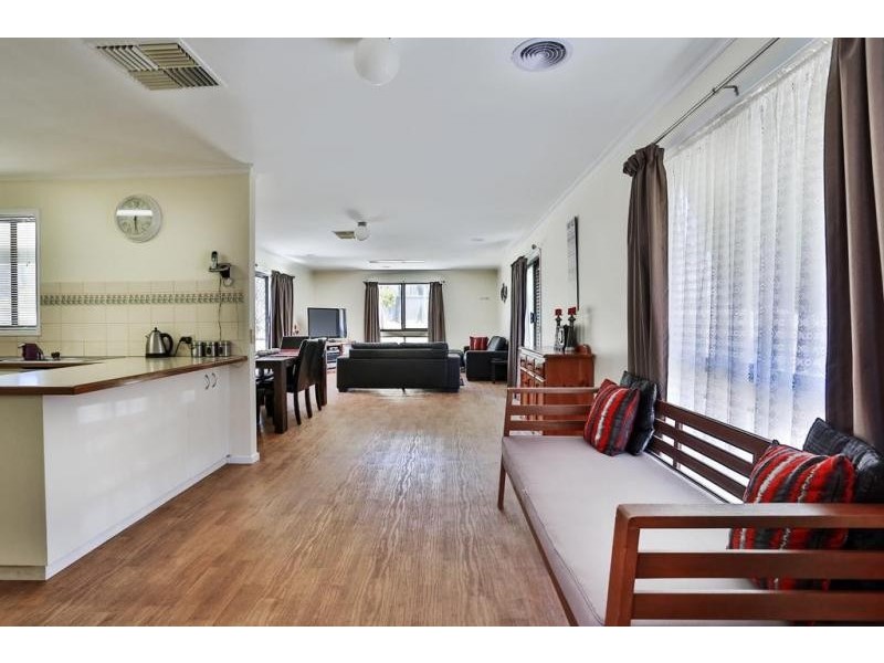 6 Averys Road, Eaglehawk VIC 3556