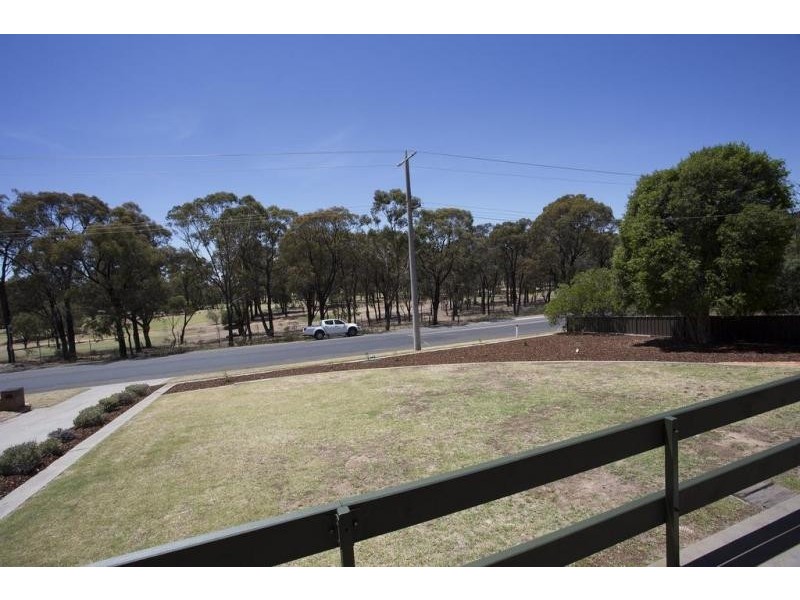 6 Averys Road, Eaglehawk VIC 3556