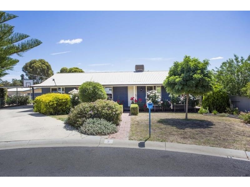 3 Rose Court, Kangaroo Flat VIC 3555