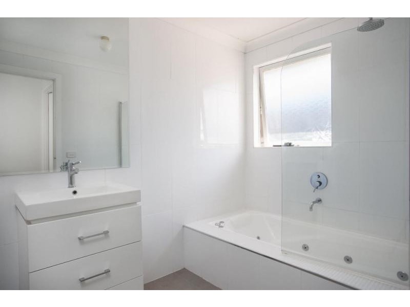 3 Rose Court, Kangaroo Flat VIC 3555