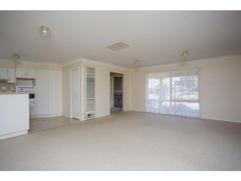 5 Joanna Court, Strathdale VIC 3550