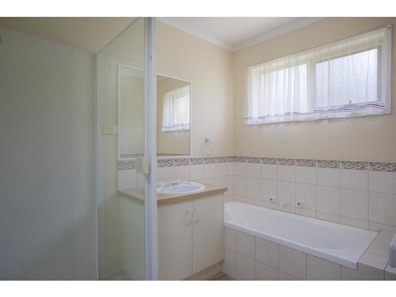 5 Joanna Court, Strathdale VIC 3550