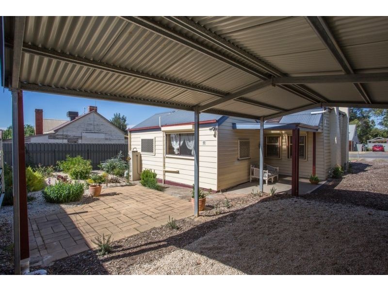 3 Bailey Street, California Gully VIC 3556