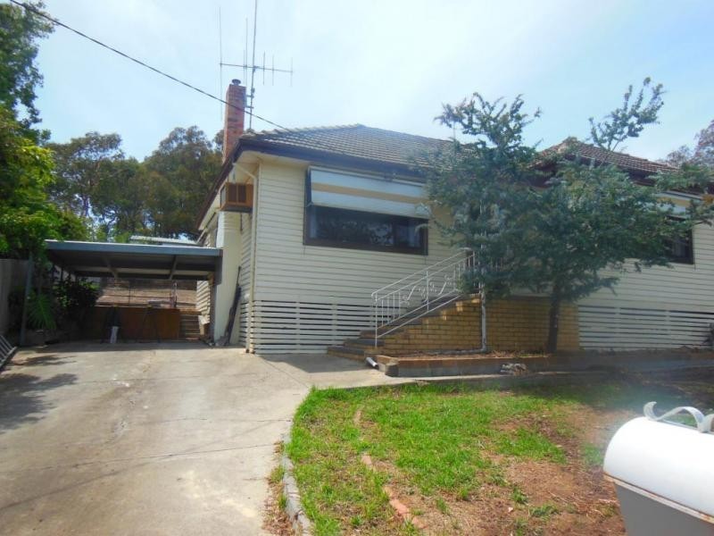65 Race Street, Flora Hill VIC 3550