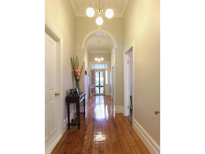 1 Malcolm Street, Quarry Hill VIC 3550