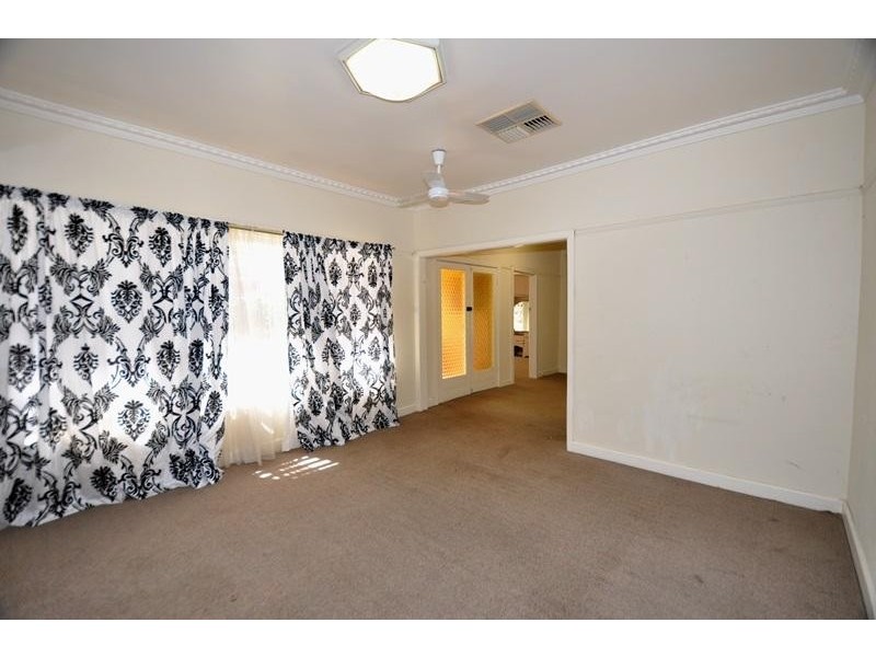 65 Powells Avenue, East Bendigo VIC 3550