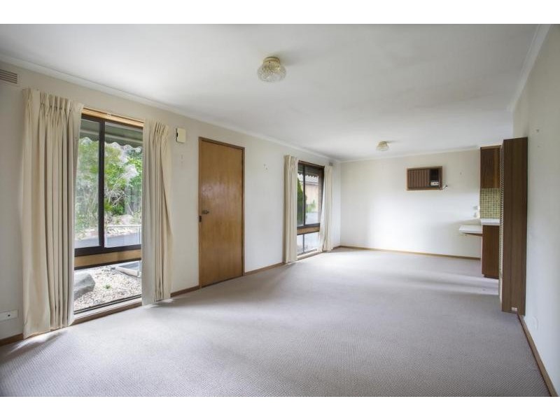 2/40 Mafeking Street South, Kennington VIC 3550