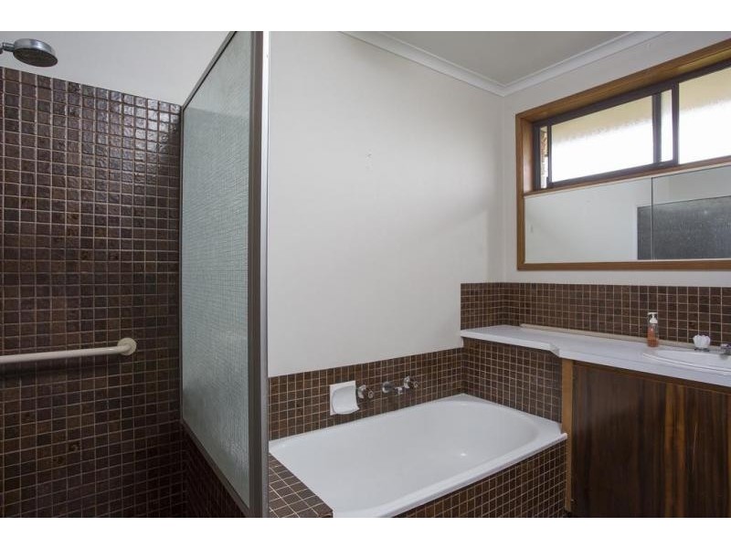 2/40 Mafeking Street South, Kennington VIC 3550