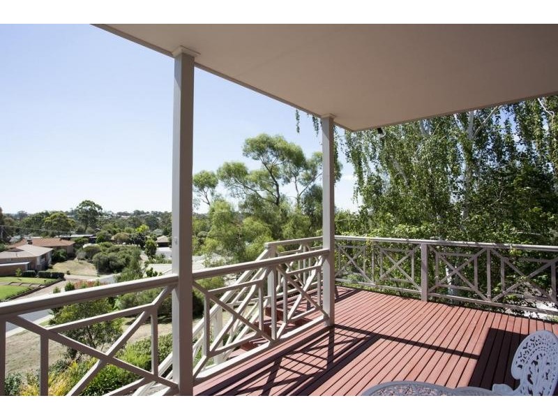 28 Landale Drive, Strathdale VIC 3550