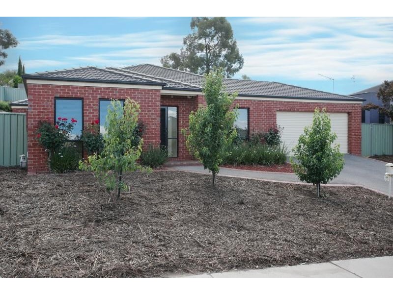 44 Keogh Drive, Spring Gully VIC 3550