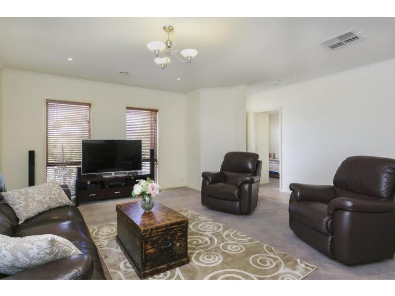 44 Keogh Drive, Spring Gully VIC 3550