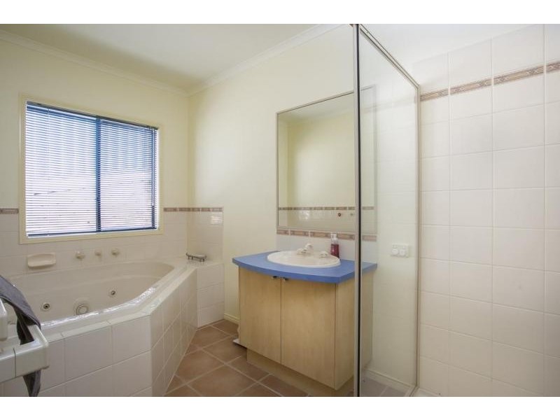 44 Keogh Drive, Spring Gully VIC 3550