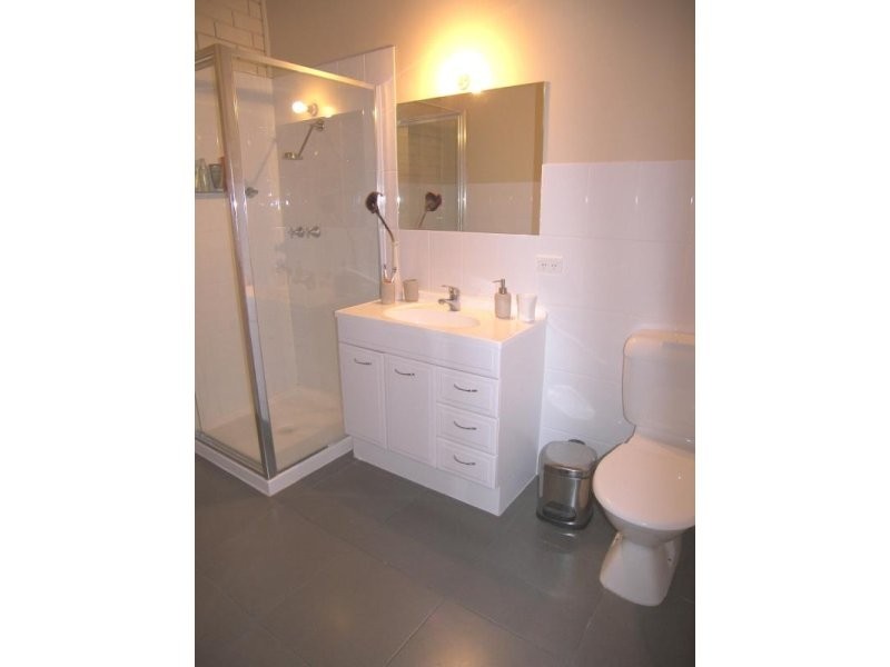 6/2 Hallam Street, Flora Hill VIC 3550