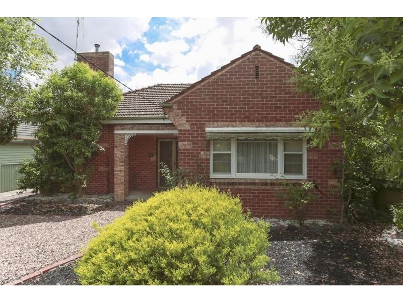 27 Hammer Street, Flora Hill VIC 3550