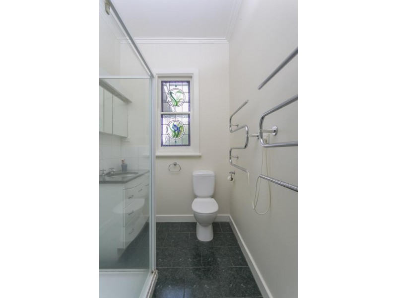 27 Hammer Street, Flora Hill VIC 3550