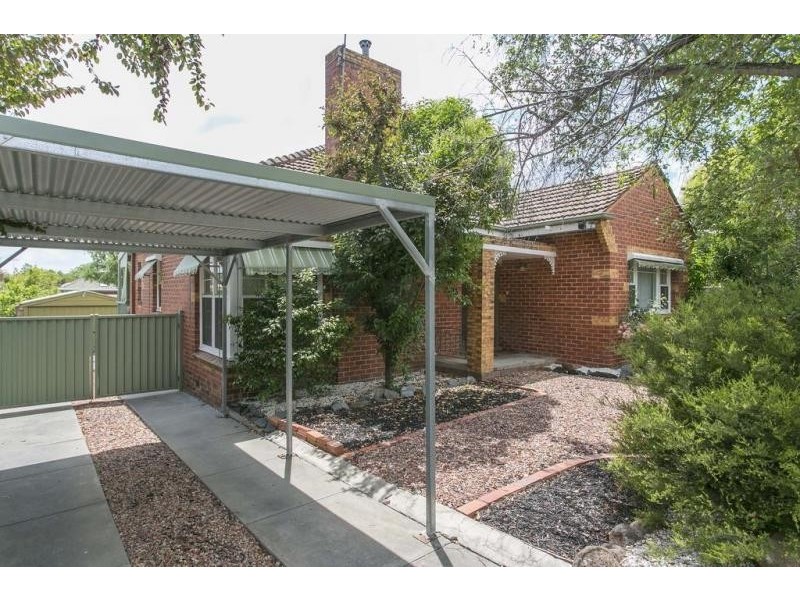 27 Hammer Street, Flora Hill VIC 3550