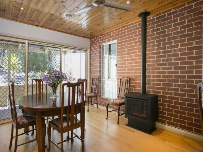 6 Moonah Court, Eaglehawk VIC 3556