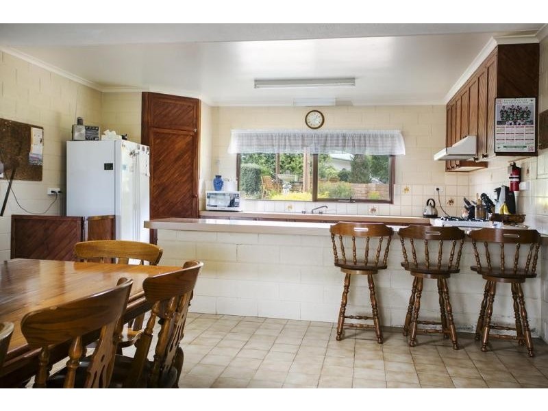 5734 Calder Highway, Kangaroo Flat VIC 3555