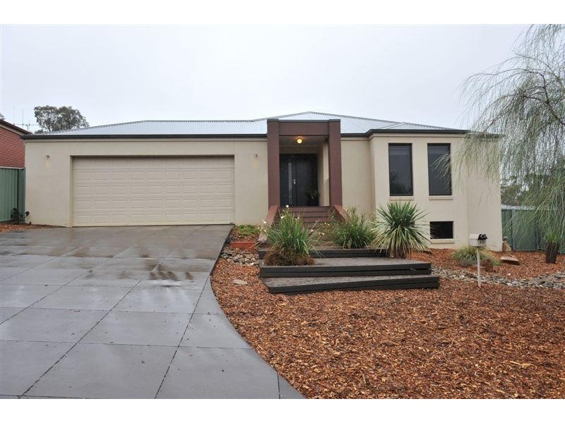 30 Aspera Way, Kangaroo Flat VIC 3555