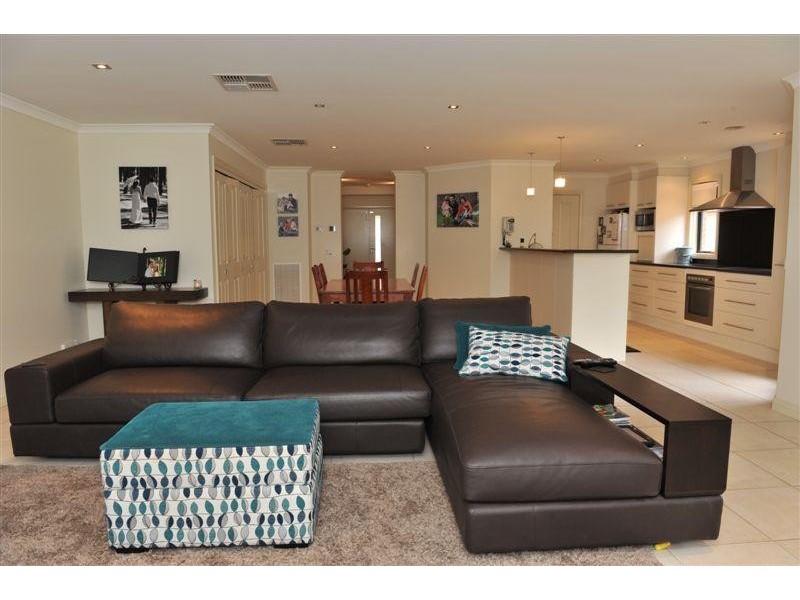 30 Aspera Way, Kangaroo Flat VIC 3555