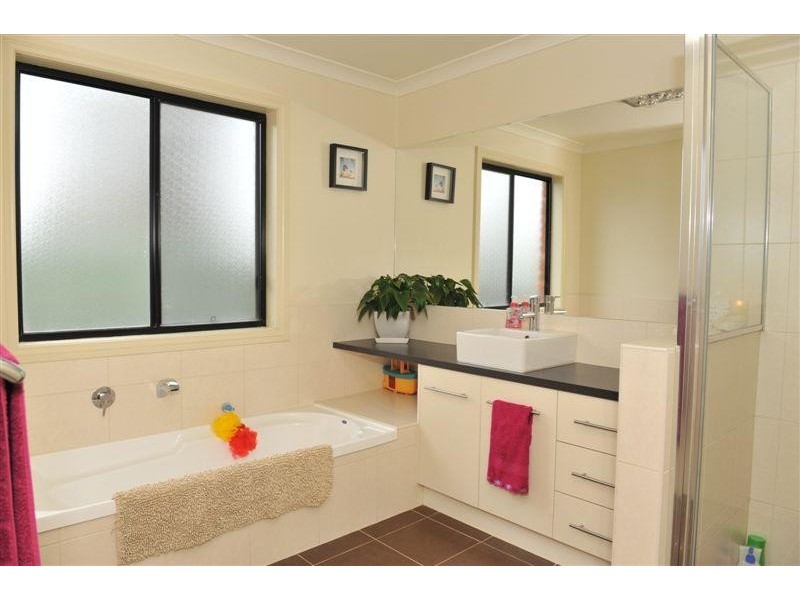 30 Aspera Way, Kangaroo Flat VIC 3555